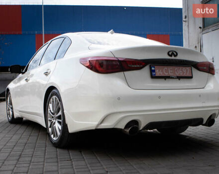 Белый Инфинити Q50, объемом двигателя 3 л и пробегом 111 тыс. км за 16000 $, фото 9 на Automoto.ua