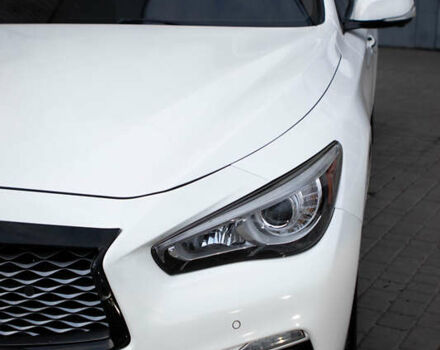 Белый Инфинити Q50, объемом двигателя 3 л и пробегом 111 тыс. км за 16000 $, фото 3 на Automoto.ua