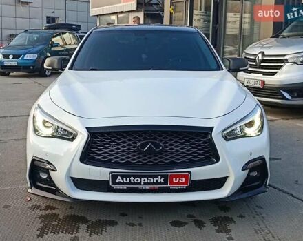 Белый Инфинити Q50, объемом двигателя 3 л и пробегом 71 тыс. км за 19490 $, фото 1 на Automoto.ua