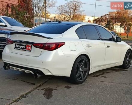 Белый Инфинити Q50, объемом двигателя 3 л и пробегом 71 тыс. км за 19490 $, фото 5 на Automoto.ua