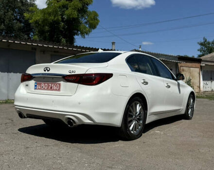 Белый Инфинити Q50, объемом двигателя 3 л и пробегом 1 тыс. км за 24500 $, фото 2 на Automoto.ua