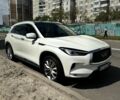 Белый Инфинити Q50, объемом двигателя 2 л и пробегом 68 тыс. км за 28500 $, фото 1 на Automoto.ua