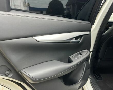 Белый Инфинити Q50, объемом двигателя 2 л и пробегом 198 тыс. км за 22999 $, фото 18 на Automoto.ua