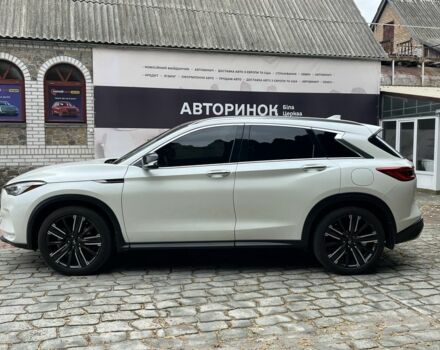 Белый Инфинити Q50, объемом двигателя 2 л и пробегом 198 тыс. км за 22999 $, фото 6 на Automoto.ua