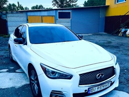 Белый Инфинити Q50, объемом двигателя 3.7 л и пробегом 117 тыс. км за 14900 $, фото 1 на Automoto.ua