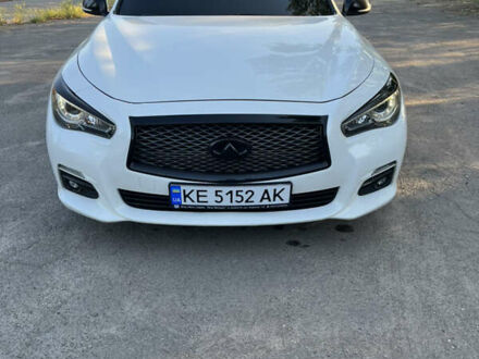 Белый Инфинити Q50, объемом двигателя 3.7 л и пробегом 240 тыс. км за 13000 $, фото 1 на Automoto.ua