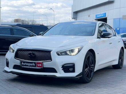 Білий Інфініті Q50, об'ємом двигуна 3.7 л та пробігом 112 тис. км за 17990 $, фото 1 на Automoto.ua