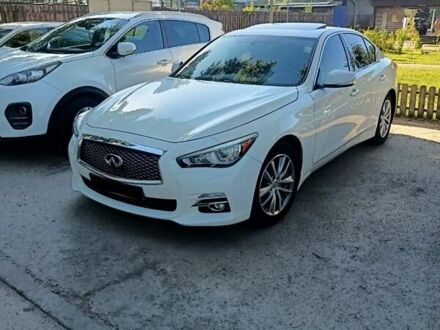 Белый Инфинити Q50, объемом двигателя 3.7 л и пробегом 84 тыс. км за 17200 $, фото 1 на Automoto.ua