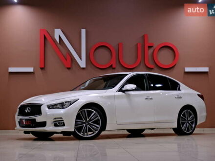 Белый Инфинити Q50, объемом двигателя 2.2 л и пробегом 150 тыс. км за 13900 $, фото 1 на Automoto.ua