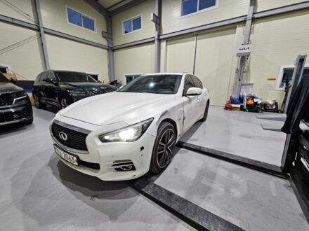 Инфинити Q50 2015 в Львове на Automoto.ua Белый Инфинити Q50, объемом двигателя 2.2 л и пробегом 163 тыс. км за 12500 $, фото 1 на Automoto.ua