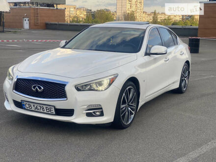 Инфинити Q50 2015 в Киеве на Automoto.ua Белый Инфинити Q50, объемом двигателя 3.7 л и пробегом 125 тыс. км за 16100 $, фото 1 на Automoto.ua