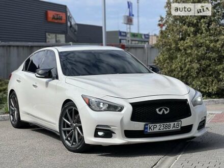 Білий Інфініті Q50, об'ємом двигуна 3 л та пробігом 122 тис. км за 21999 $, фото 1 на Automoto.ua