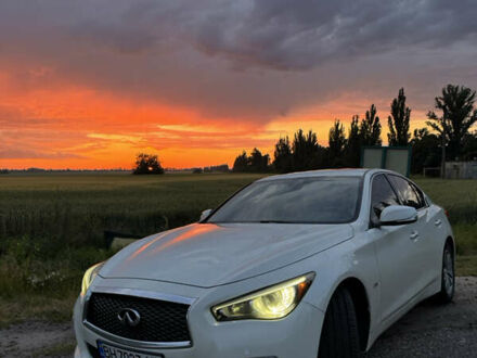 Белый Инфинити Q50, объемом двигателя 1.99 л и пробегом 105 тыс. км за 17500 $, фото 1 на Automoto.ua