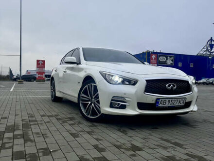Белый Инфинити Q50, объемом двигателя 2.14 л и пробегом 122 тыс. км за 17300 $, фото 1 на Automoto.ua