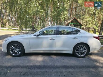 Білий Інфініті Q50, об'ємом двигуна 1.99 л та пробігом 90 тис. км за 19500 $, фото 1 на Automoto.ua