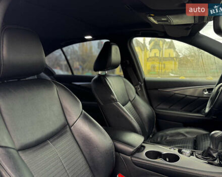 Черный Инфинити Q50, объемом двигателя 3.7 л и пробегом 202 тыс. км за 14000 $, фото 14 на Automoto.ua