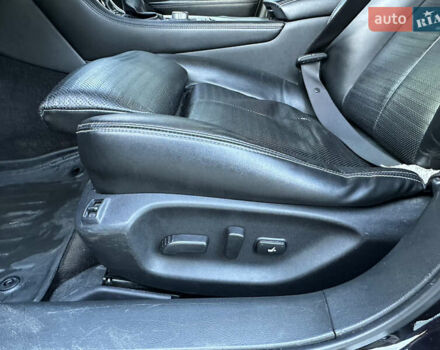 Черный Инфинити Q50, объемом двигателя 1.99 л и пробегом 206 тыс. км за 15500 $, фото 19 на Automoto.ua