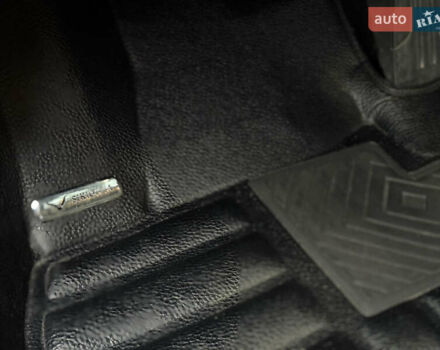 Черный Инфинити Q50, объемом двигателя 3.7 л и пробегом 150 тыс. км за 14650 $, фото 33 на Automoto.ua