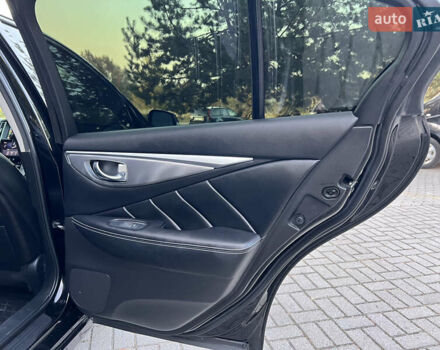 Чорний Інфініті Q50, об'ємом двигуна 3.7 л та пробігом 124 тис. км за 18400 $, фото 34 на Automoto.ua