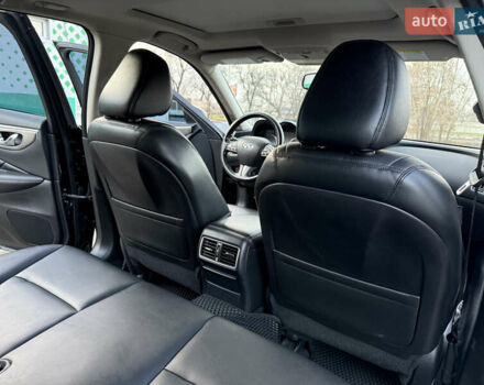 Черный Инфинити Q50, объемом двигателя 3.7 л и пробегом 186 тыс. км за 16300 $, фото 15 на Automoto.ua