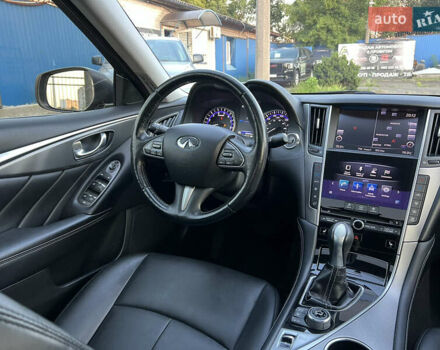Чорний Інфініті Q50, об'ємом двигуна 3.7 л та пробігом 90 тис. км за 15950 $, фото 32 на Automoto.ua