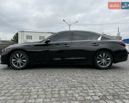 Черный Инфинити Q50, объемом двигателя 3.7 л и пробегом 102 тыс. км за 13500 $, фото 1 на Automoto.ua