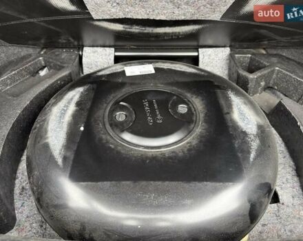 Черный Инфинити Q50, объемом двигателя 3.7 л и пробегом 102 тыс. км за 13800 $, фото 12 на Automoto.ua