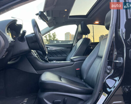 Чорний Інфініті Q50, об'ємом двигуна 3.7 л та пробігом 90 тис. км за 15950 $, фото 29 на Automoto.ua