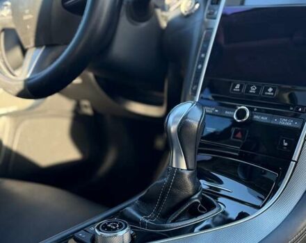 Черный Инфинити Q50, объемом двигателя 1.99 л и пробегом 140 тыс. км за 14500 $, фото 12 на Automoto.ua