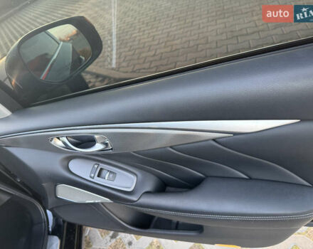 Чорний Інфініті Q50, об'ємом двигуна 3 л та пробігом 142 тис. км за 12500 $, фото 20 на Automoto.ua