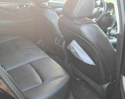 Чорний Інфініті Q50, об'ємом двигуна 3 л та пробігом 83 тис. км за 13500 $, фото 2 на Automoto.ua