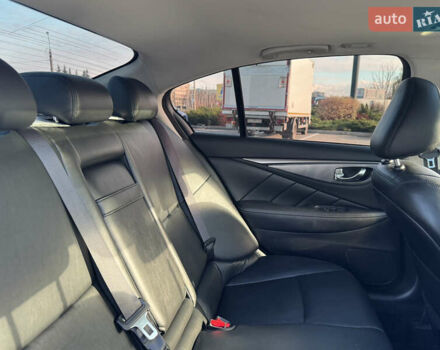 Черный Инфинити Q50, объемом двигателя 3 л и пробегом 175 тыс. км за 13700 $, фото 9 на Automoto.ua