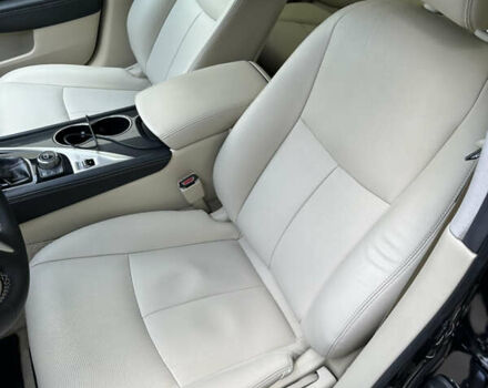 Чорний Інфініті Q50, об'ємом двигуна 2.14 л та пробігом 216 тис. км за 16400 $, фото 9 на Automoto.ua