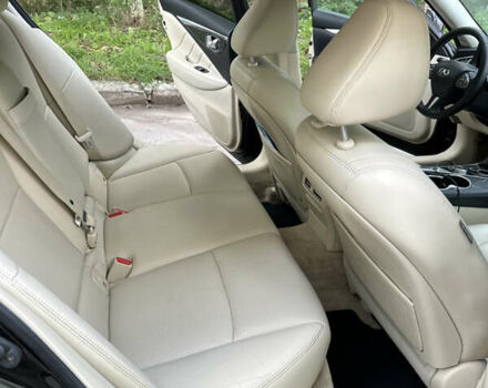 Чорний Інфініті Q50, об'ємом двигуна 2.14 л та пробігом 216 тис. км за 16400 $, фото 14 на Automoto.ua