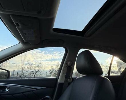 Черный Инфинити Q50, объемом двигателя 1.99 л и пробегом 140 тыс. км за 14500 $, фото 7 на Automoto.ua