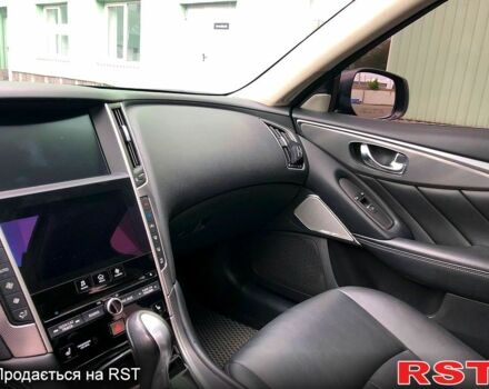 Чорний Інфініті Q50, об'ємом двигуна 3 л та пробігом 140 тис. км за 15000 $, фото 4 на Automoto.ua