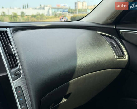 Черный Инфинити Q50, объемом двигателя 3 л и пробегом 157 тыс. км за 13500 $, фото 54 на Automoto.ua