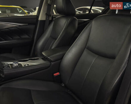 Черный Инфинити Q50, объемом двигателя 3 л и пробегом 137 тыс. км за 15499 $, фото 18 на Automoto.ua