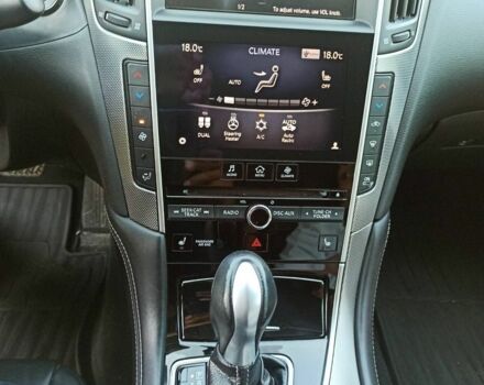 Чорний Інфініті Q50, об'ємом двигуна 1.99 л та пробігом 144 тис. км за 12700 $, фото 13 на Automoto.ua