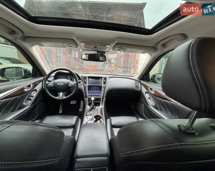 Чорний Інфініті Q50, об'ємом двигуна 3 л та пробігом 109 тис. км за 15900 $, фото 6 на Automoto.ua