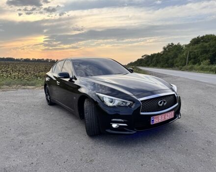 Черный Инфинити Q50, объемом двигателя 2 л и пробегом 61 тыс. км за 20000 $, фото 2 на Automoto.ua
