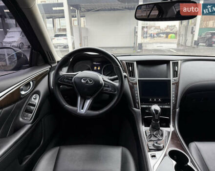 Чорний Інфініті Q50, об'ємом двигуна 3 л та пробігом 86 тис. км за 14500 $, фото 18 на Automoto.ua