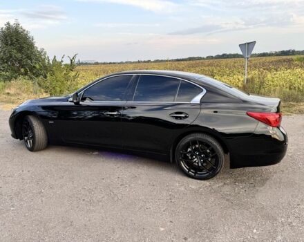 Черный Инфинити Q50, объемом двигателя 2 л и пробегом 61 тыс. км за 20000 $, фото 1 на Automoto.ua