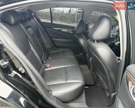 Чорний Інфініті Q50, об'ємом двигуна 3 л та пробігом 86 тис. км за 14500 $, фото 14 на Automoto.ua