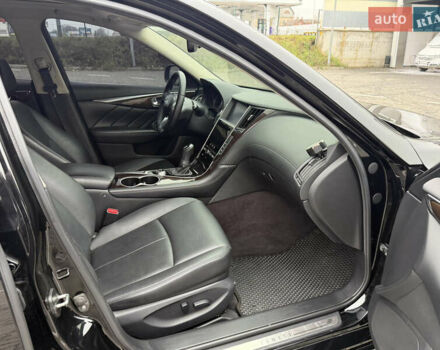 Чорний Інфініті Q50, об'ємом двигуна 3 л та пробігом 86 тис. км за 14500 $, фото 15 на Automoto.ua