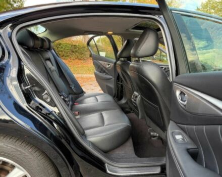 Чорний Інфініті Q50, об'ємом двигуна 2 л та пробігом 50 тис. км за 5500 $, фото 13 на Automoto.ua