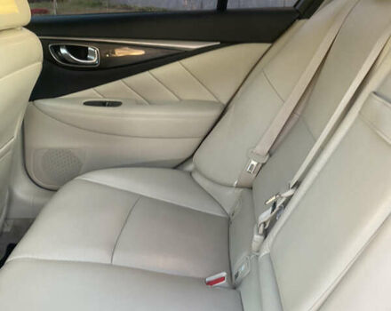 Черный Инфинити Q50, объемом двигателя 2.14 л и пробегом 90 тыс. км за 17200 $, фото 4 на Automoto.ua