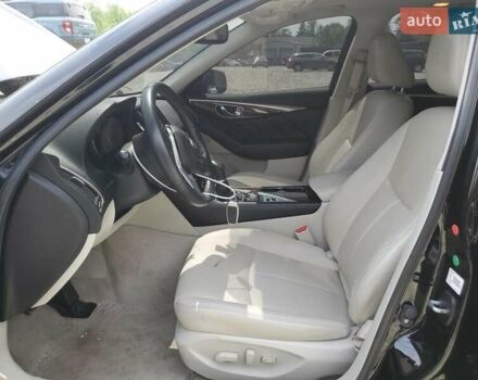 Черный Инфинити Q50, объемом двигателя 3 л и пробегом 80 тыс. км за 2900 $, фото 6 на Automoto.ua