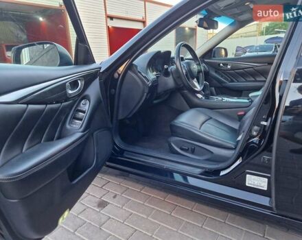 Черный Инфинити Q50, объемом двигателя 1.99 л и пробегом 115 тыс. км за 15000 $, фото 2 на Automoto.ua