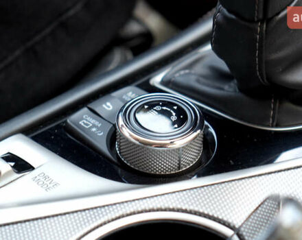 Чорний Інфініті Q50, об'ємом двигуна 3 л та пробігом 66 тис. км за 26500 $, фото 15 на Automoto.ua